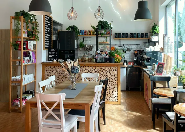 Kawiarnia Lisia Kita – Kawa speciality, desery i matcha latte - Mokotów