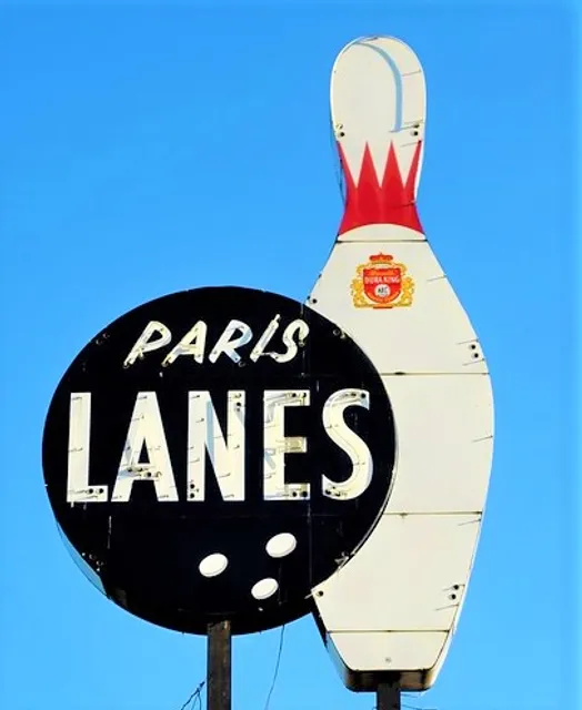 Paris Lanes