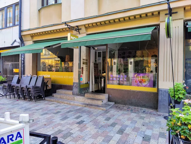 NOM Vietnamese Kitchen Restaurant