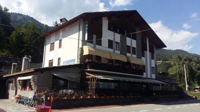 Albergo Des Salasses Di Italo Romeo Meynet