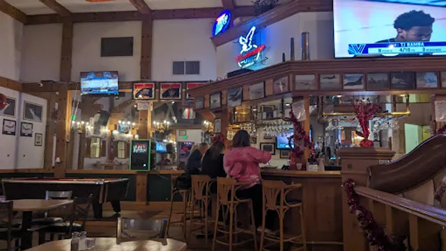 Charlie's Pub and Grill