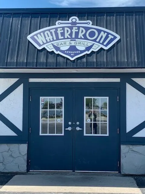 Waterfront Bar & Grill
