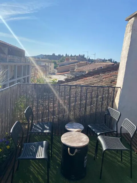 Rooftop Face à la Cité RFC