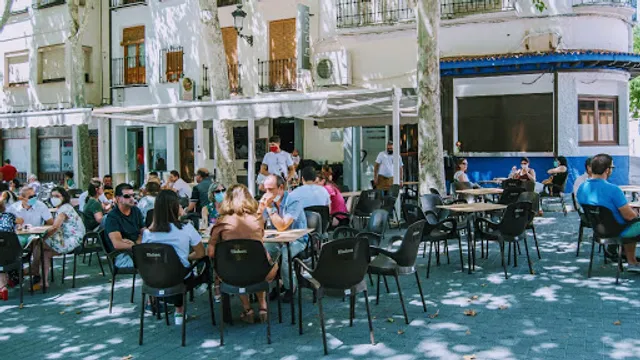 Bar La Plaza "Los Díaz"