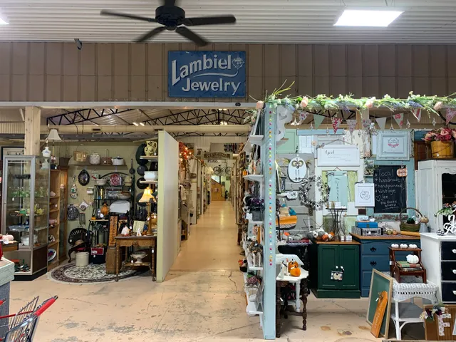 Piney River Antique Mall