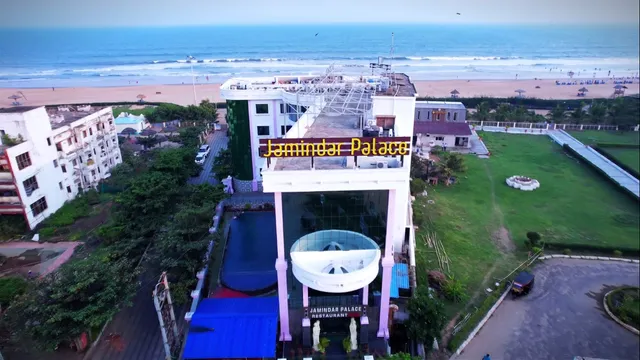 Jamindar's Palace - Beach Side Hotel
