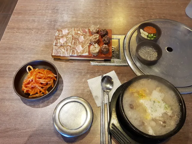 담소소사골순대 서현점