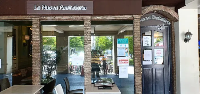 La Nuova Pasteleria