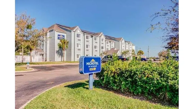 Microtel Inn & Suites by Wyndham Zephyrhills