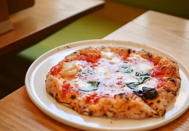 ピッツェリア クエルチャ