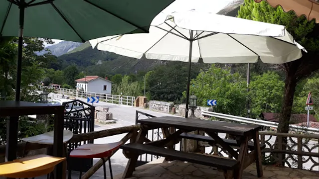 Restaurante puente Dobra