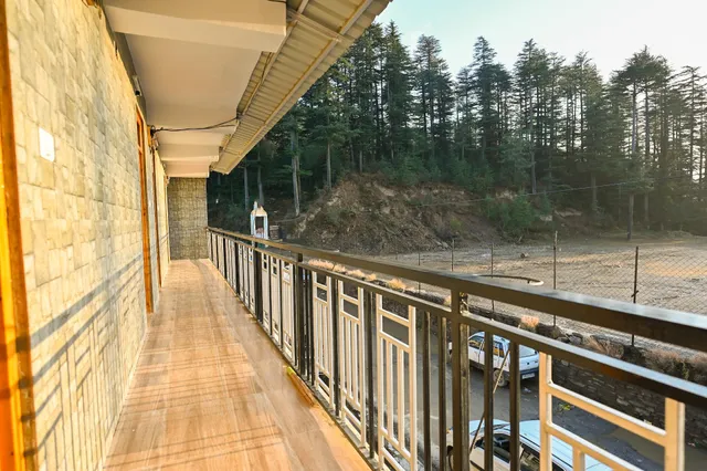 Snowglow Cabin Homestay Cheog Shimla