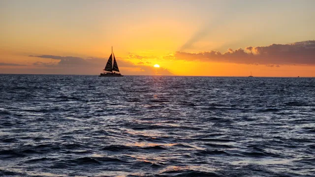 Captain Castaway's Waikiki Sailing Adventures