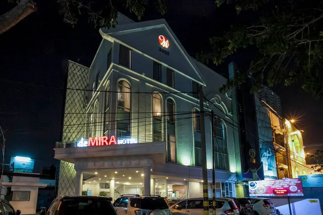 RedDoorz @ Raya Gubeng