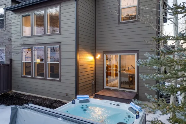 Abigail Drive Year-round Retreat With Hot Tub Near Park City Adventures + Skiing