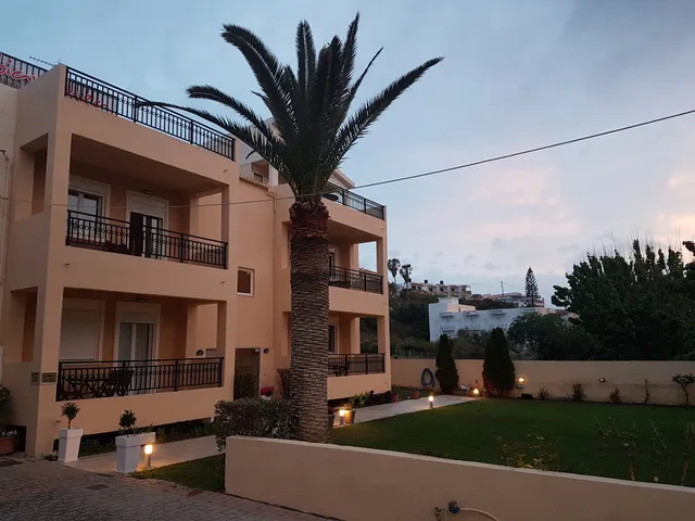 Gianthea Studios and Apt