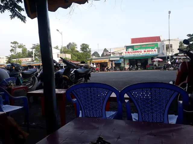 Cà Phê Cây Trứng Cá