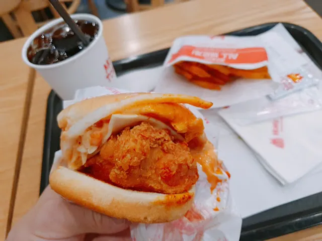 Mom’s Touch Chicken and Burger