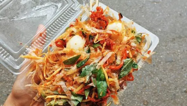 Bánh tráng trộn Cô Hằng