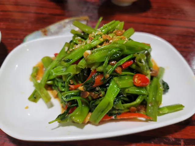 Mod Daeng Thai Kitchen