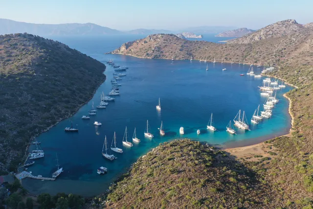 Dirsekbükü, Ağıl Koyu