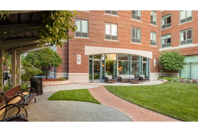 Courtyard by Marriott Boston Brookline