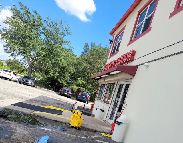 Tubby's Liquors