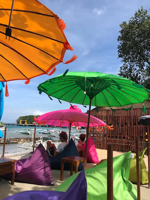 Cafe papa john bar & restaurant