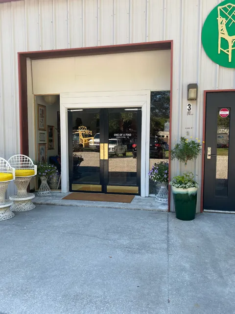 One of a Find Charleston