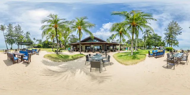 Sigi's Bar and Grill on the Beach at Golden Sands Resort - Penang