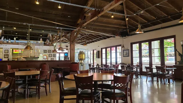 Rusty's Pizza Parlor