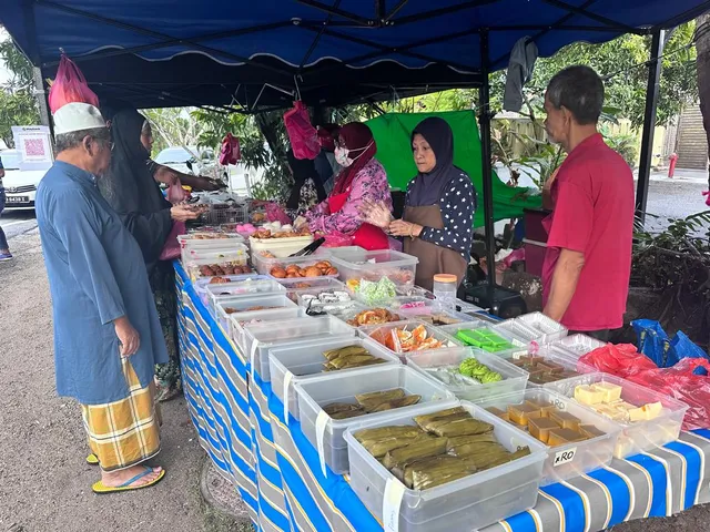 Kuih Muih Kampung Marziah