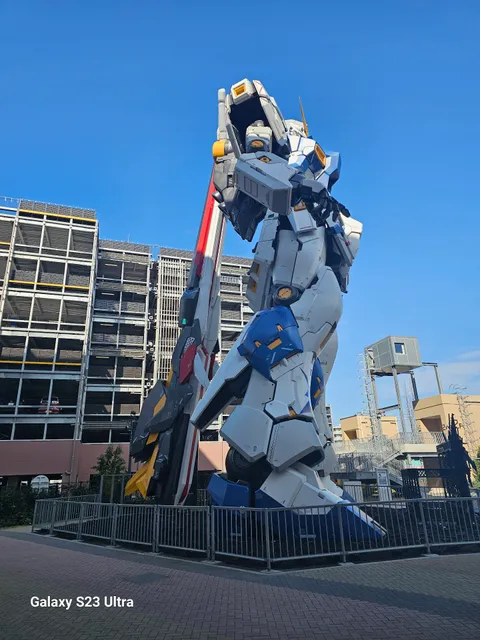 Life-Size RX-93ff 𝛎 Gundam Statue