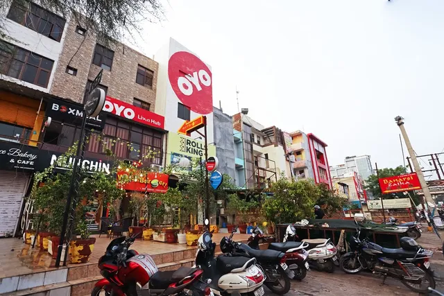 OYO 11521 Tsl Livin Hub