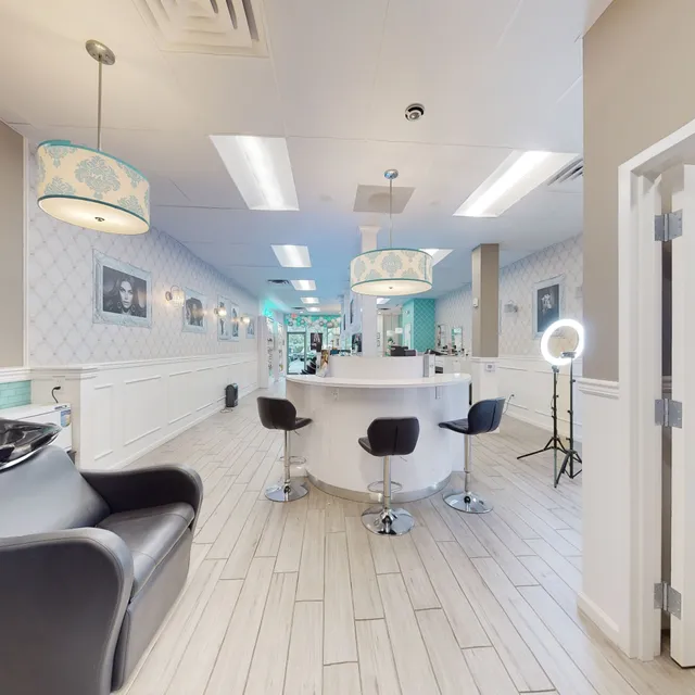 Moxie Salon and Beauty Bar of Aberdeen NJ