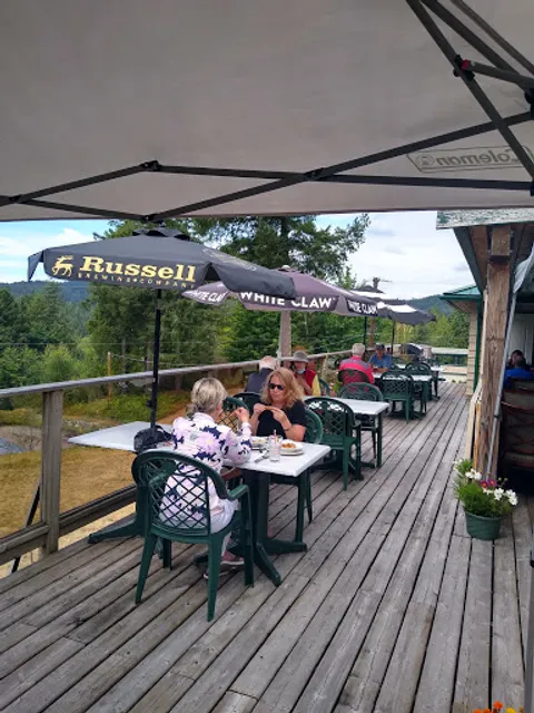 Ace’s Clubhouse Bar & Grill