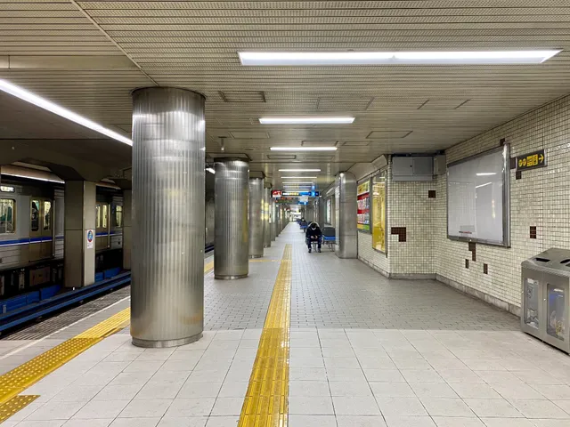 Hanazonochō Station