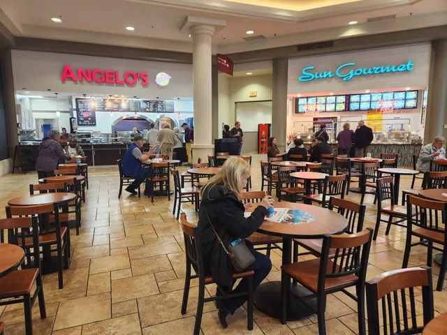 Food Court