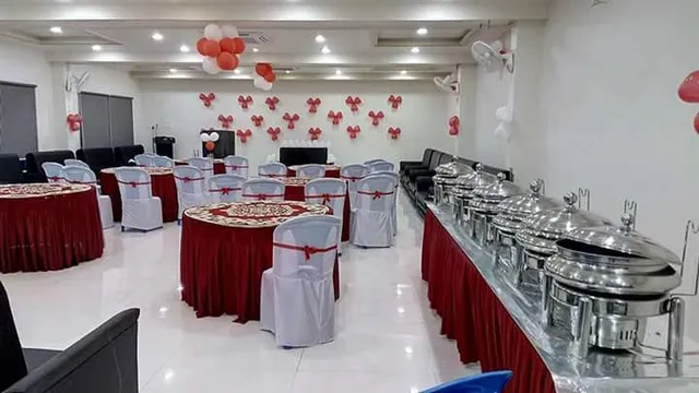 Aahar Pure Veg Family Restaurant