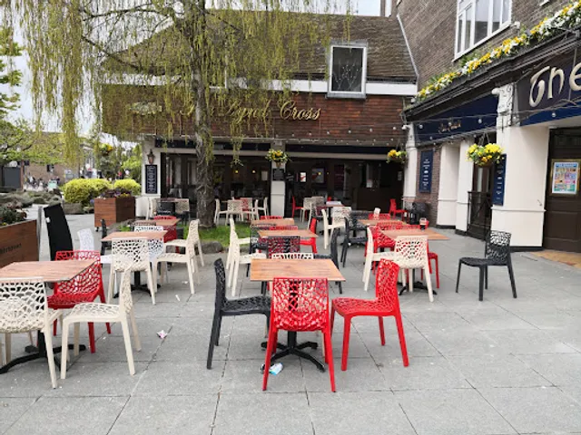 The Lynd Cross - JD Wetherspoon