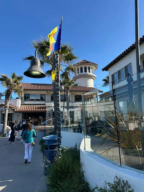 Venture Harbor Village Mall