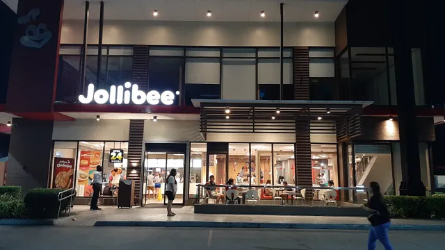 Jollibee Guagua Highway