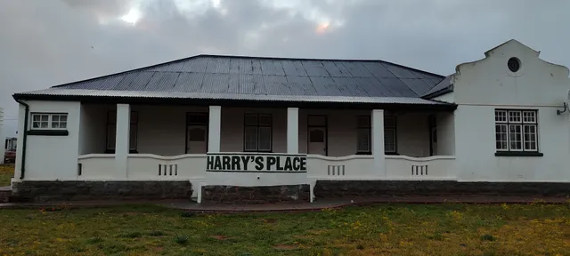 Harry's Place Guesthouse