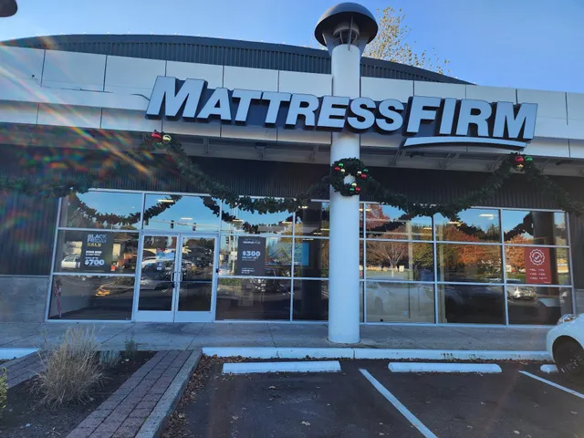 Mattress Firm Creekside Crossing