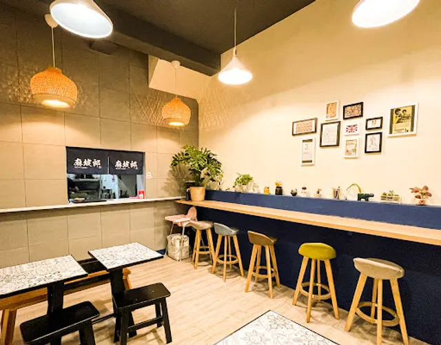 麻坡郎 南洋風味小館（無訂位）海南雞飯｜咖哩叻沙｜肉骨茶｜南洋咖哩專賣