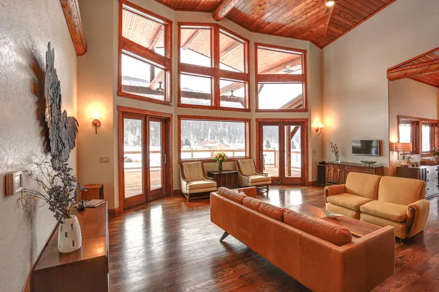 Book Direct! The Lodge at Nemo (House, Lodge, Cabin, Villa) Freebird Ranch