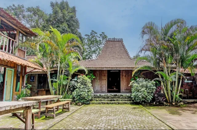 Omah Baturan Homestay Keluarga