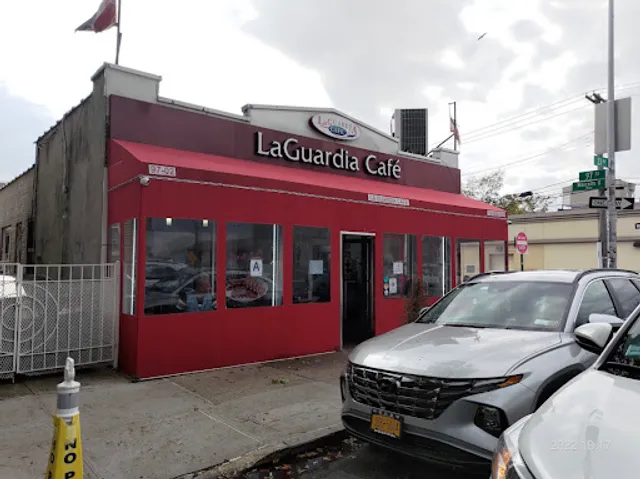 LaGuardia Cafe