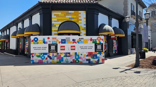 LEGO® Store Bridge Street Town Centre