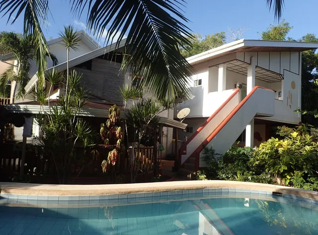 Menchus Pension House